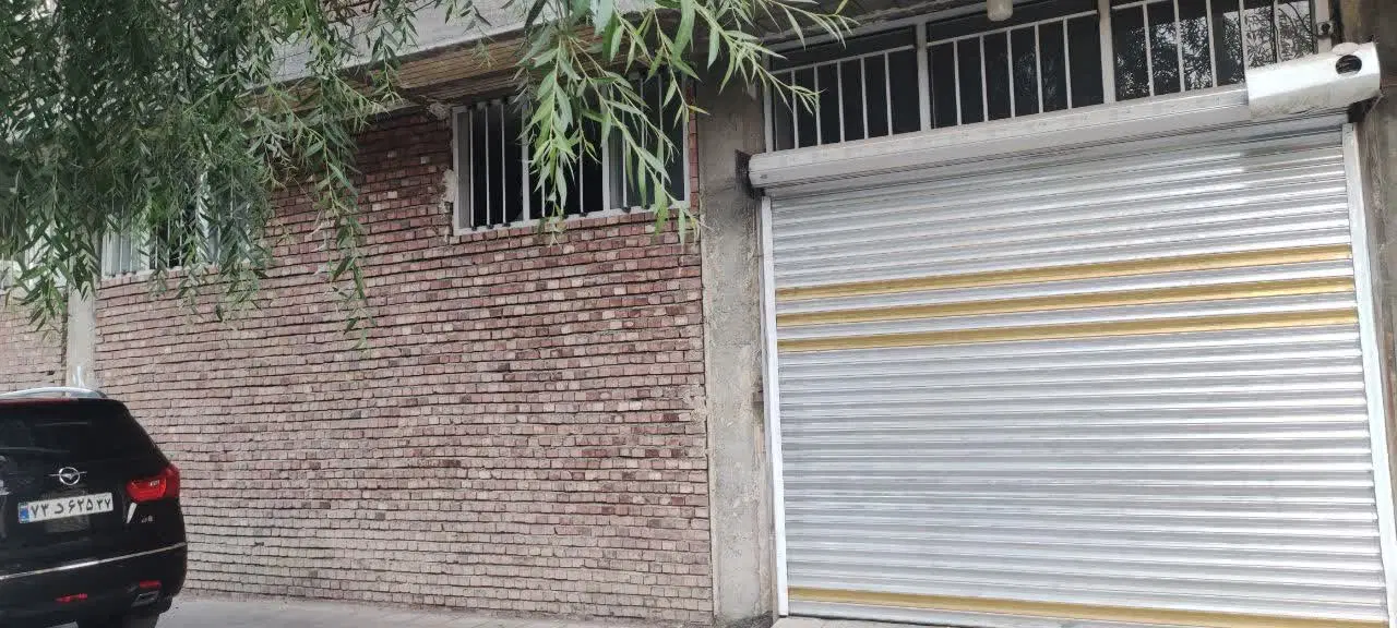 انباری ۱۰۰ متر با سقف بلند