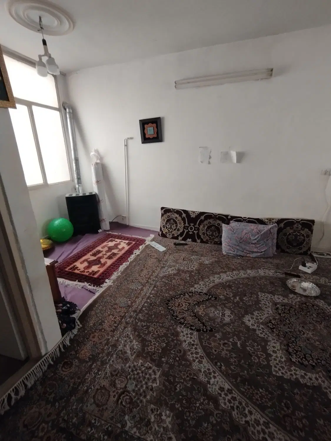 80 متر خانه ویلایی قابل سکونت حسام الدین