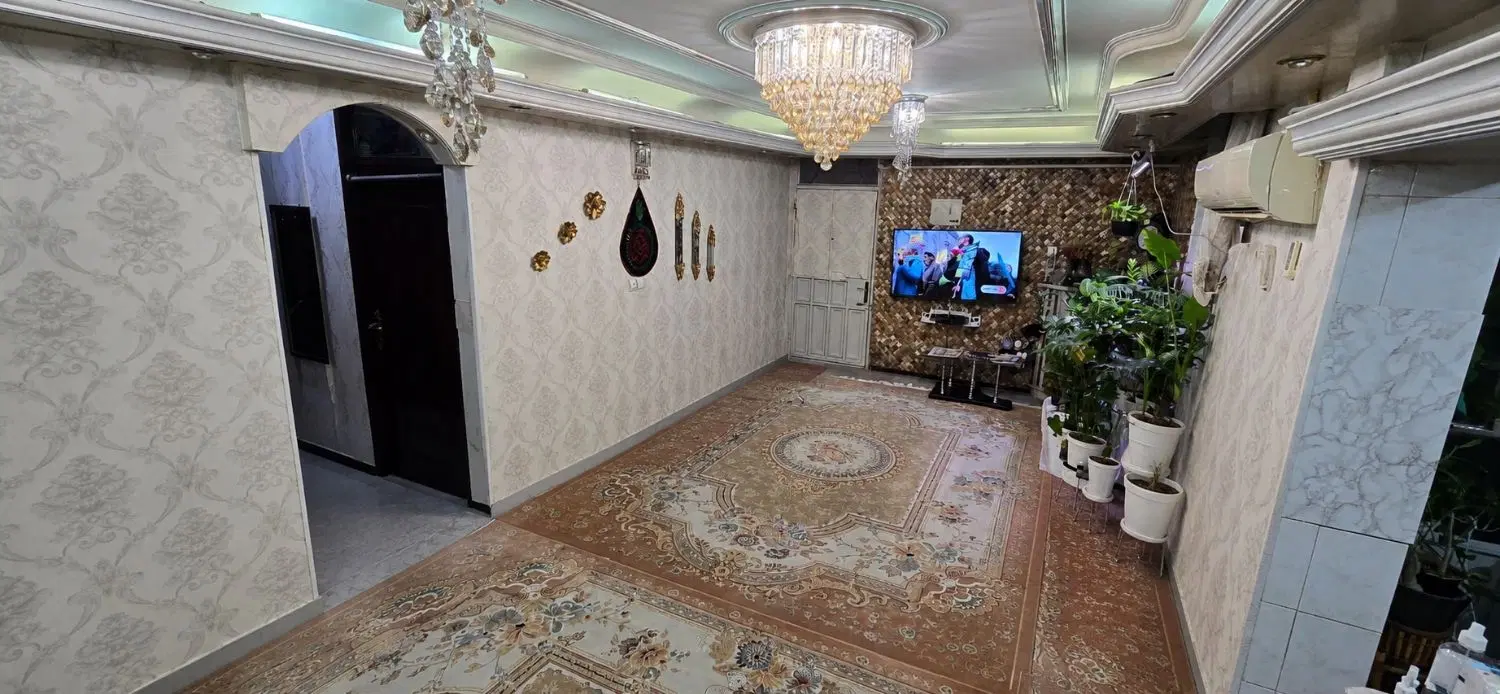 فروش آپارتمان ۸۲ متری در خیابان وزیری