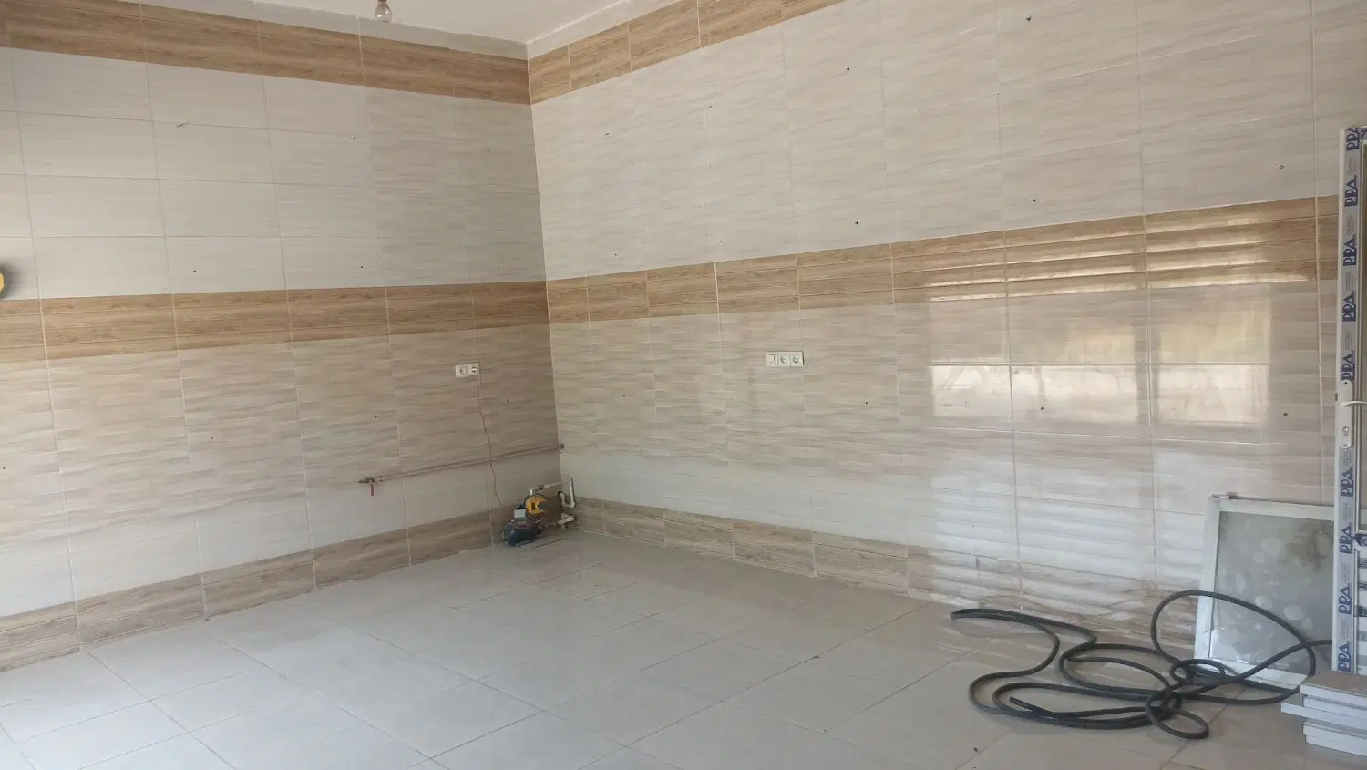 دو باب مغازه اجاره ای  در شهرک کرناچی
