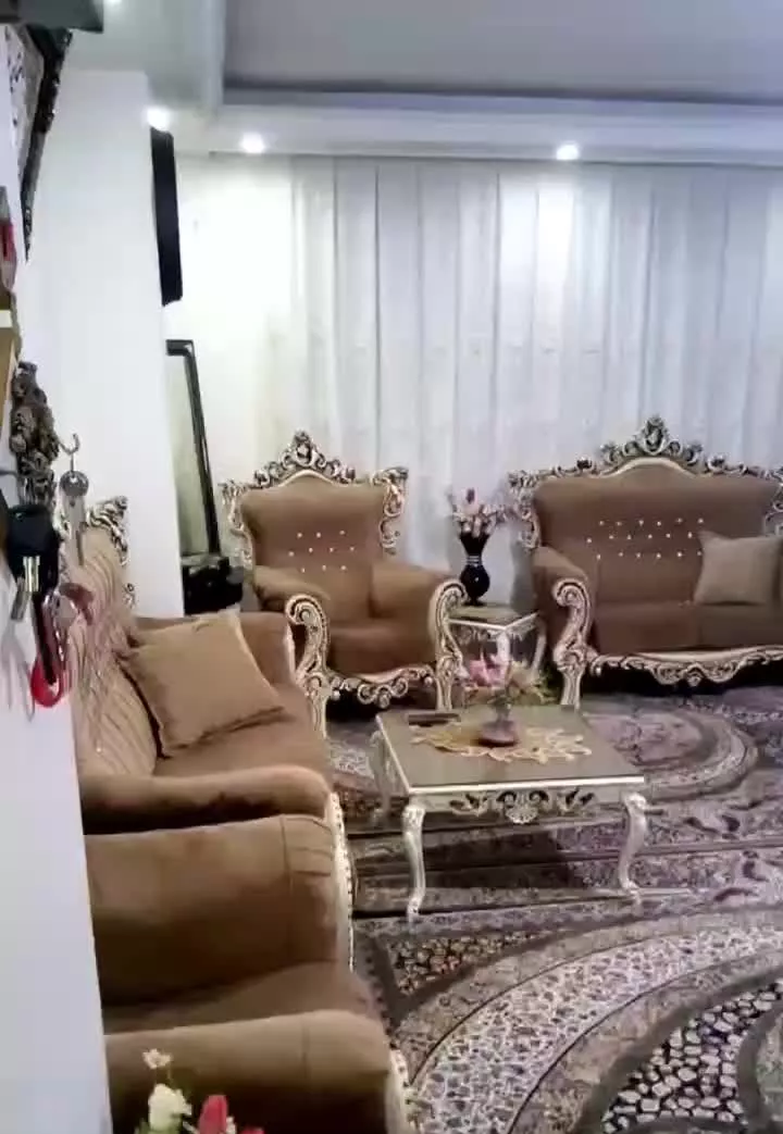 75 متر_ط1 با آسانسور (خاکسار نبش خ جنت)