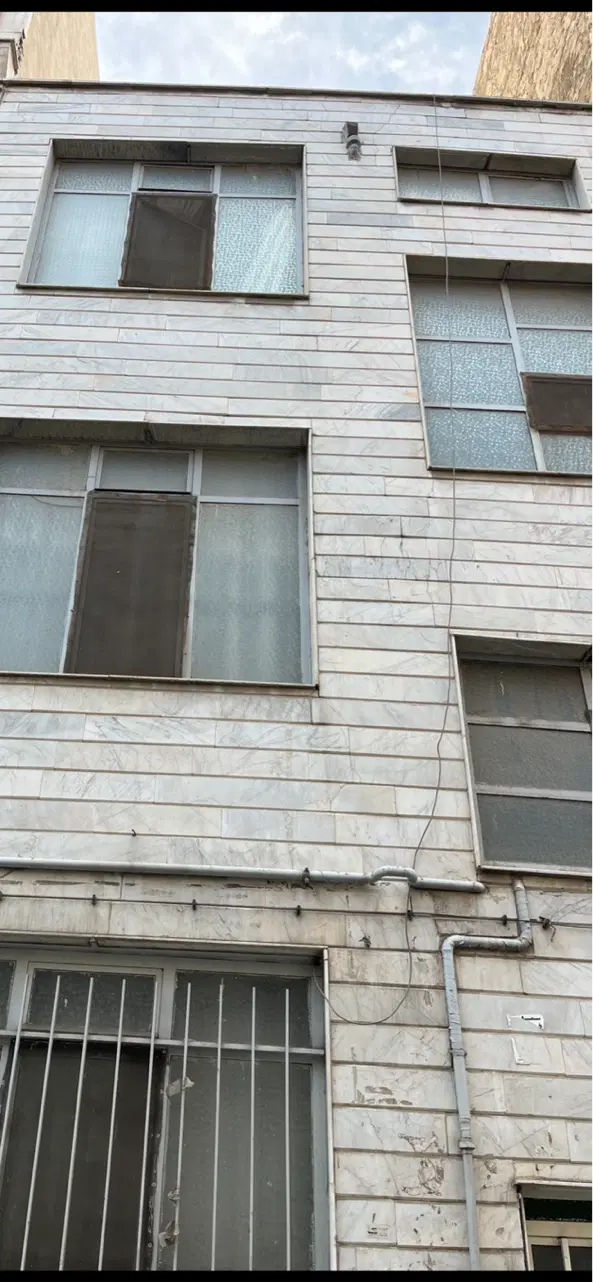 ۹۲ متر کلنگی در دو نیم طبقه دربستی فوری