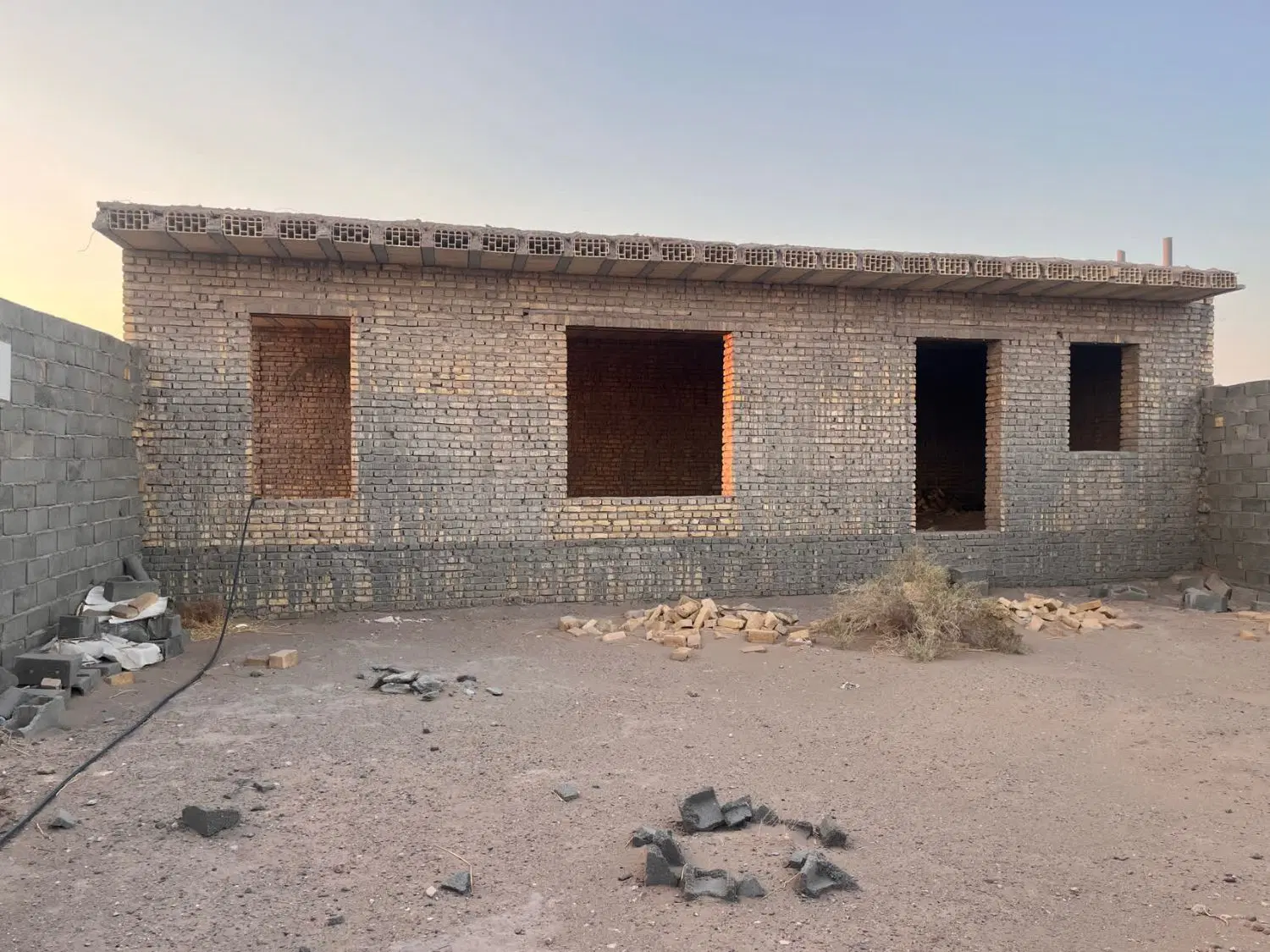 فروش خانه باغ نیمه ساز اول رضاییه کنار جاده آسفالت