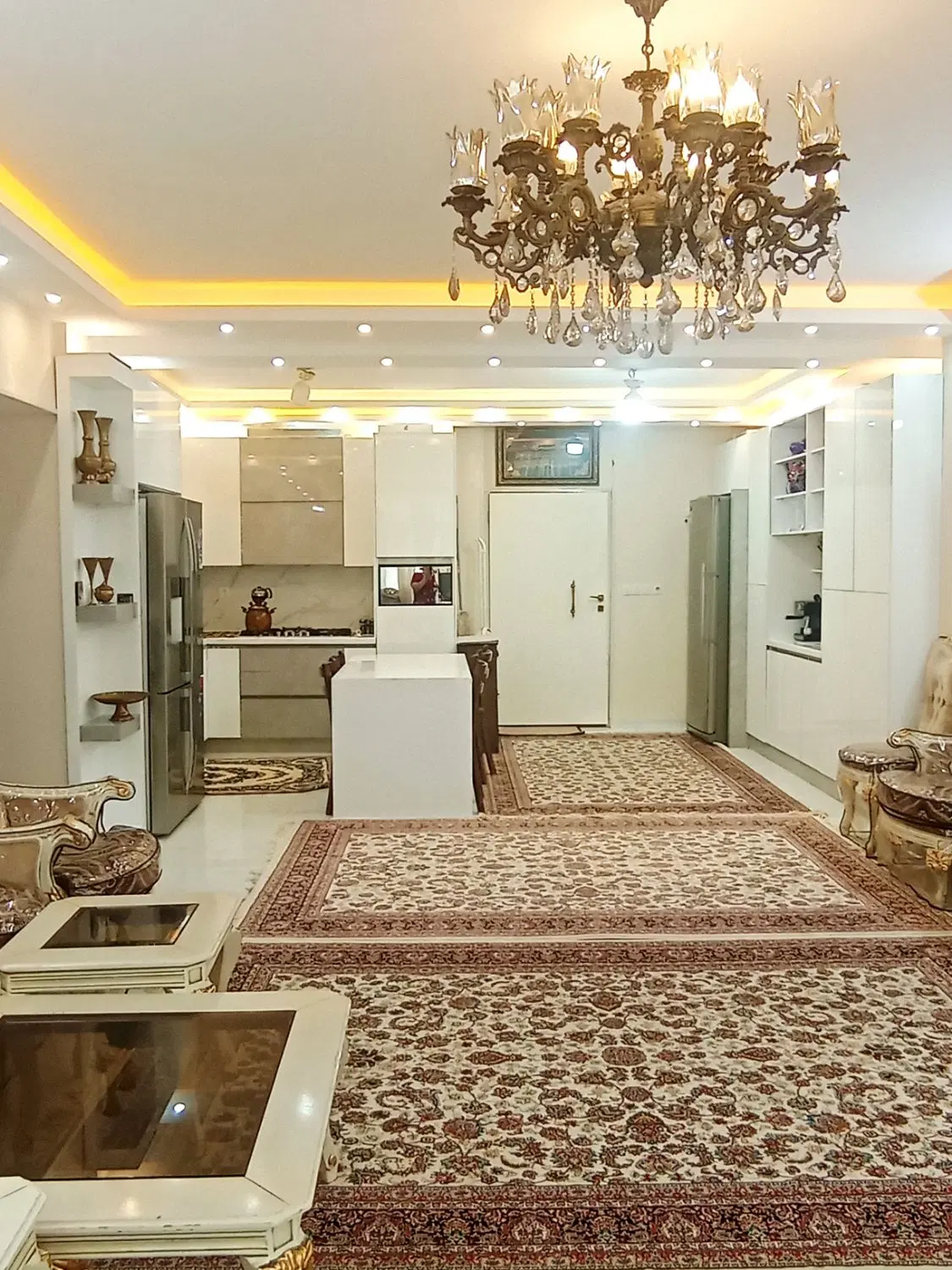 منزل ویلایی طبقه همکف حیاط دار