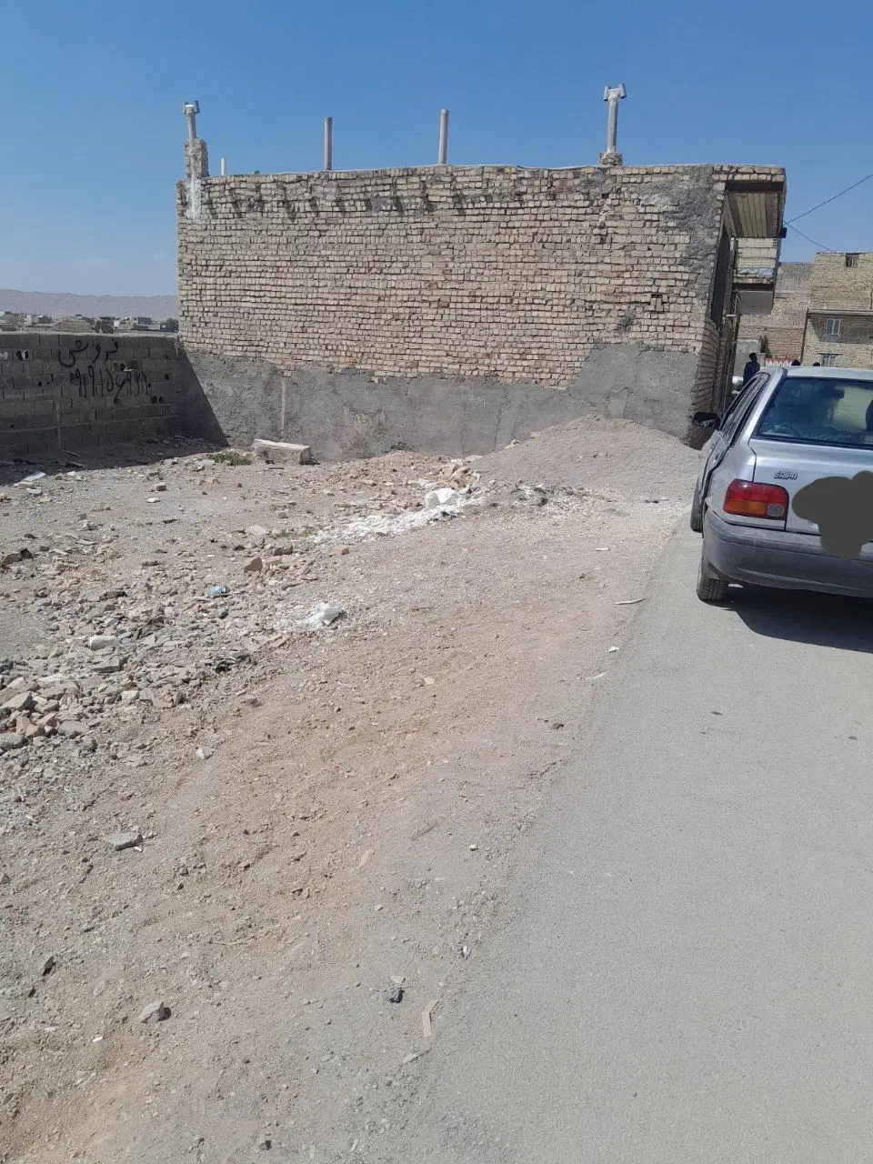 زمین فروشی