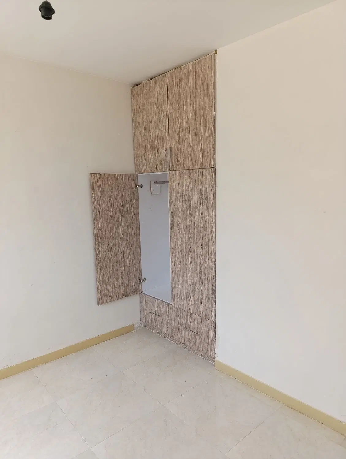 ۸۰متر آپارتمان بازسازی شده