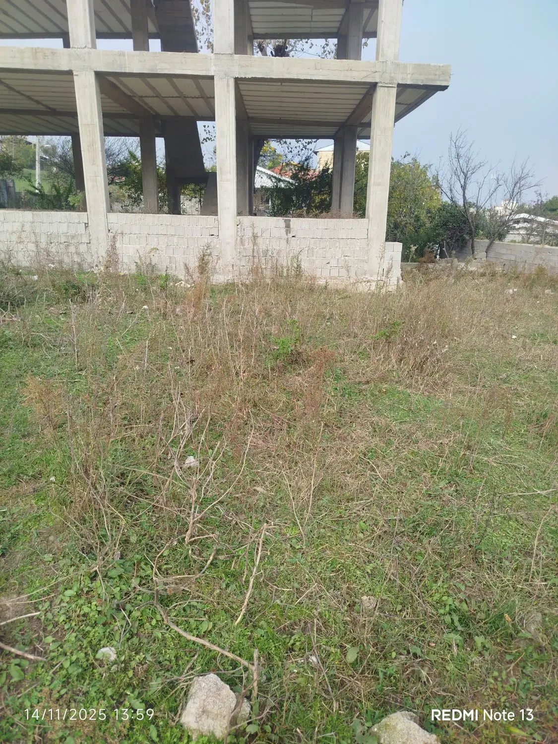 زمین نزدیک سورتمه