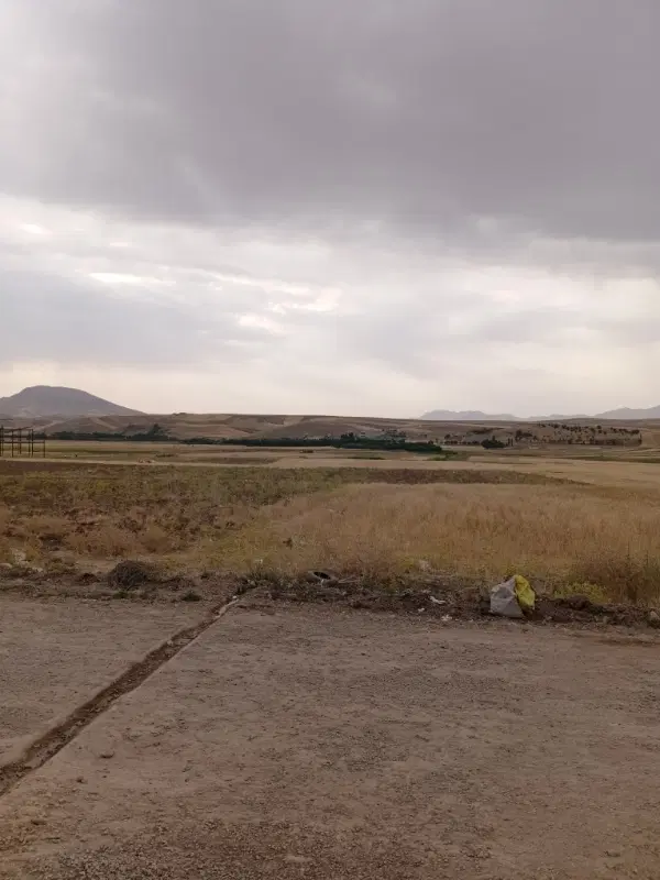 یک قطعه زمین