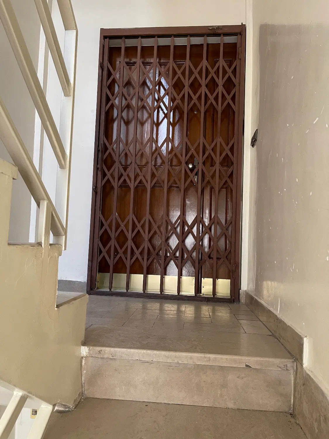 ۷۶ متری دهقان تکواحدی