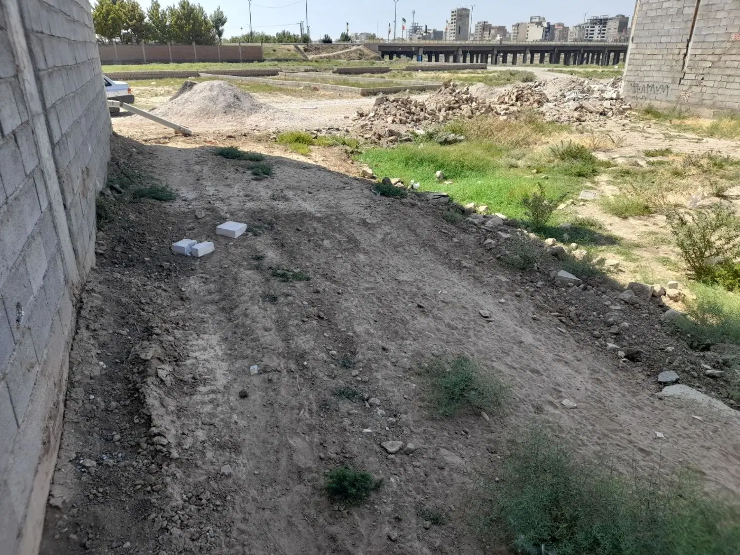 زمین آماده ساخت