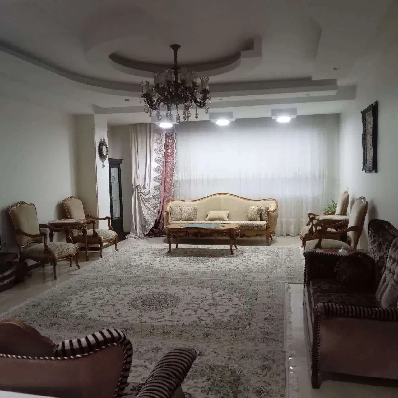 آپارتمان ۱۲۰ متری گل آرای جنوبی