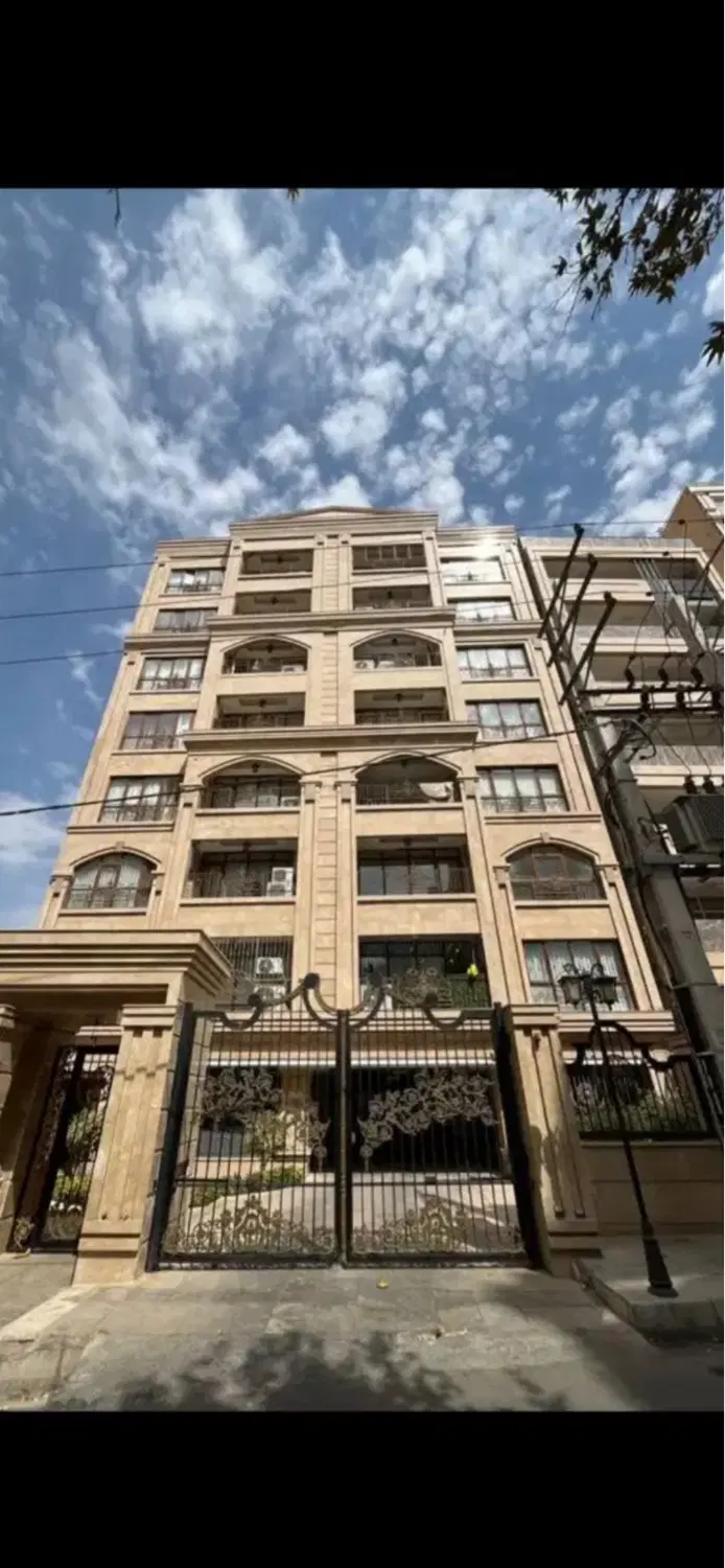 آپارتمان نوساز ۱۳۰ متری همایون ویلا