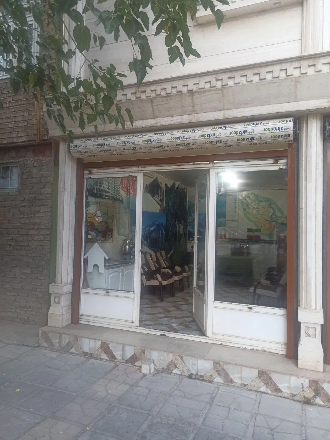 رهن مغازه در ۹۰ متری