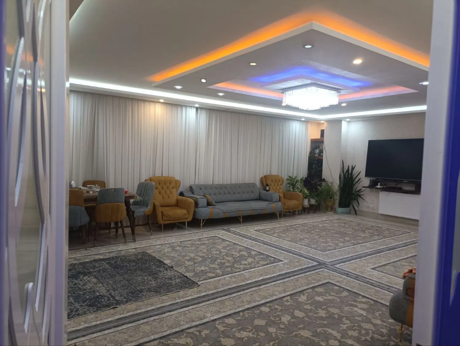 آپارتمان شالمان پژوهش