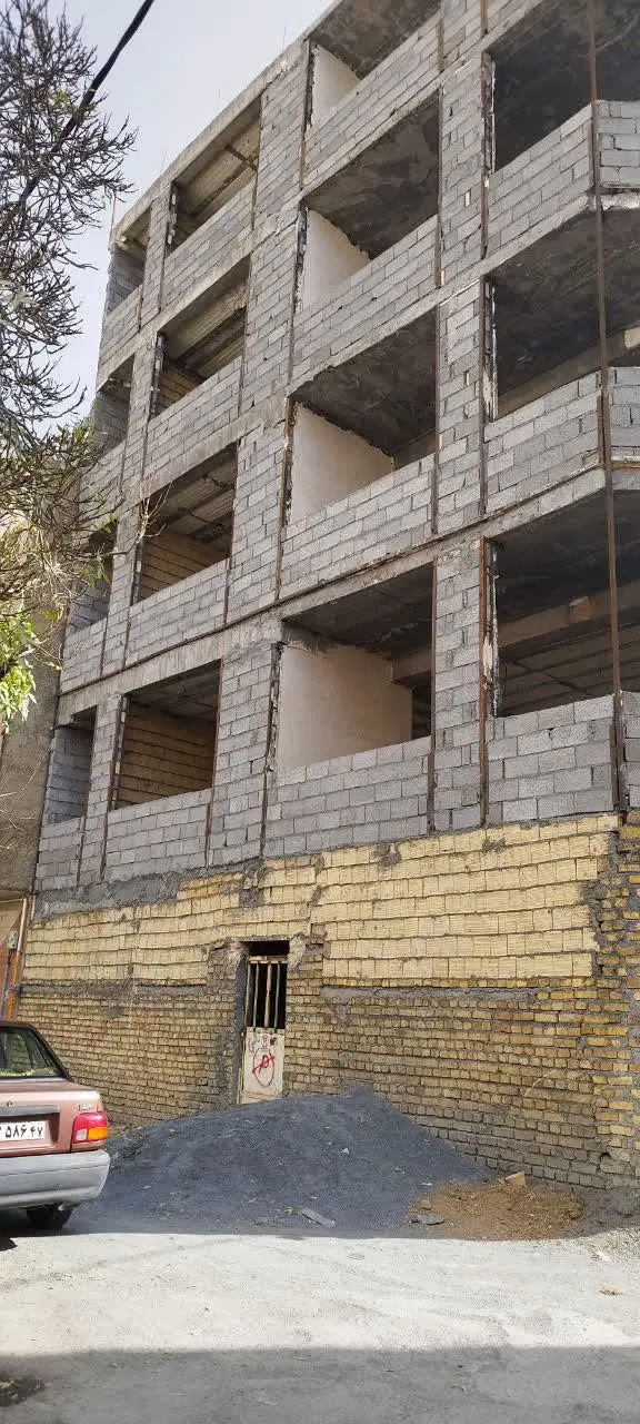 فروش ۴ واحد نیمه کاره