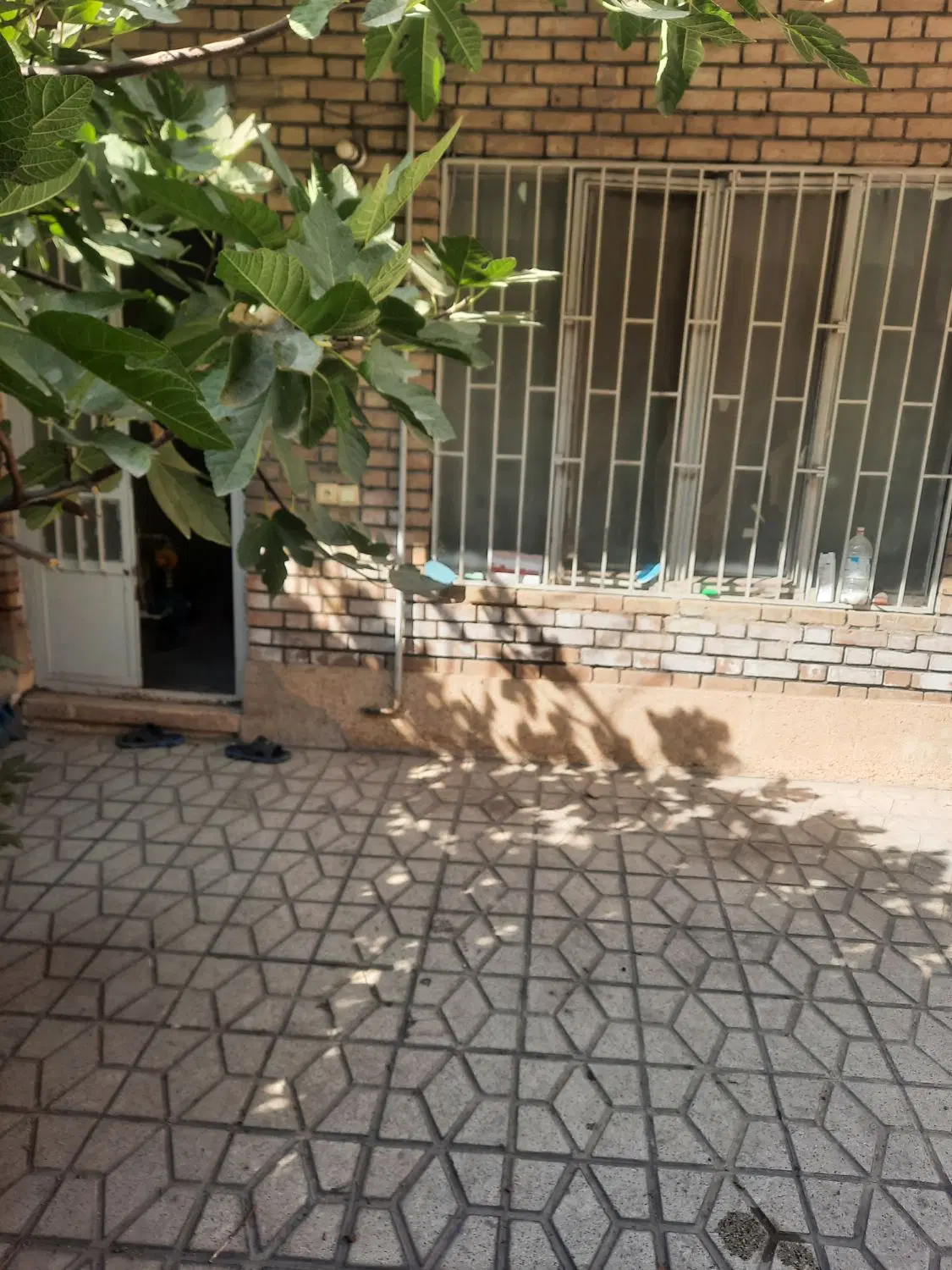 خانه حیاط دار ویلایی