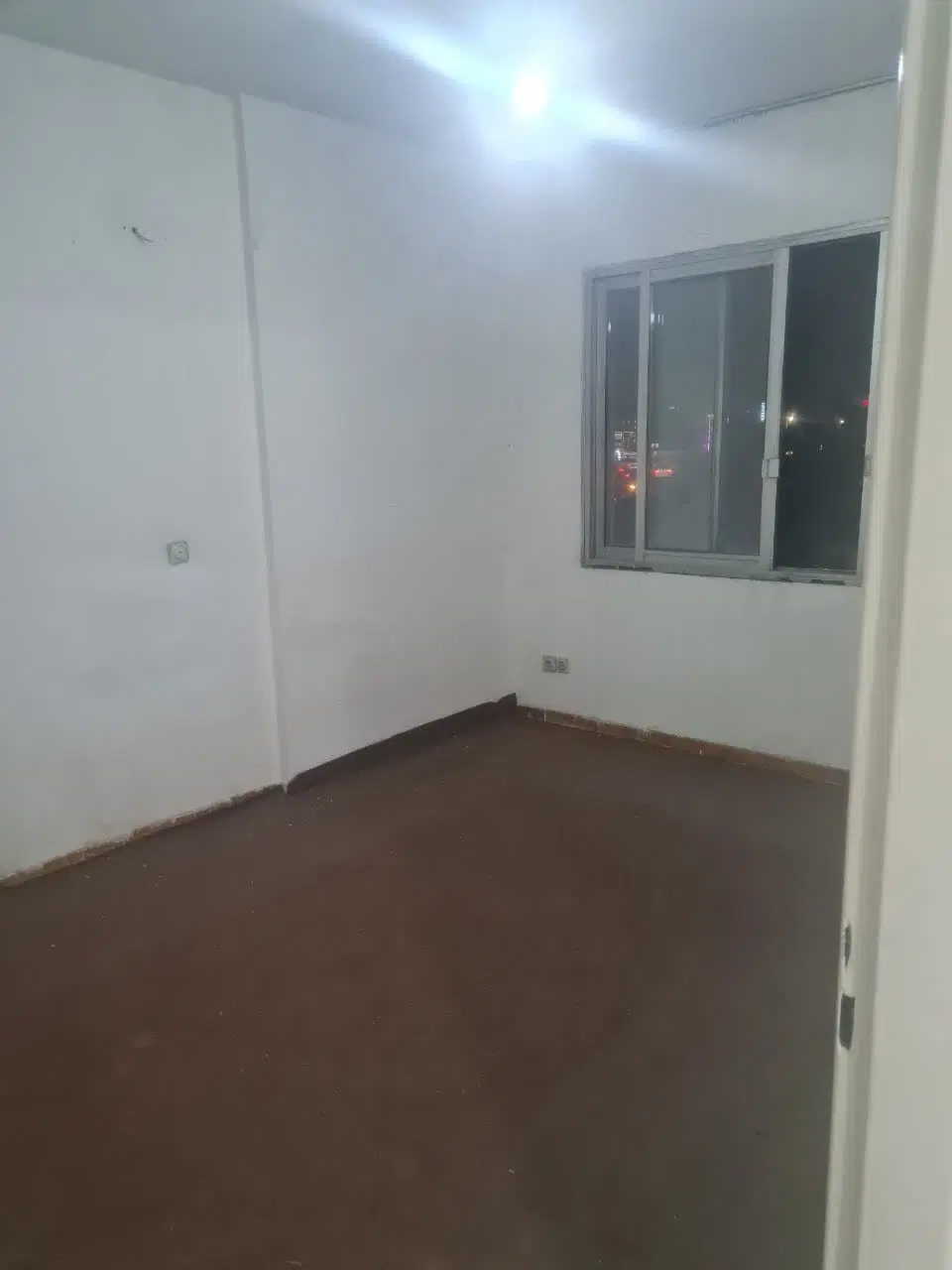 آپارتمان ۵۸ متر شاهد ۸۳