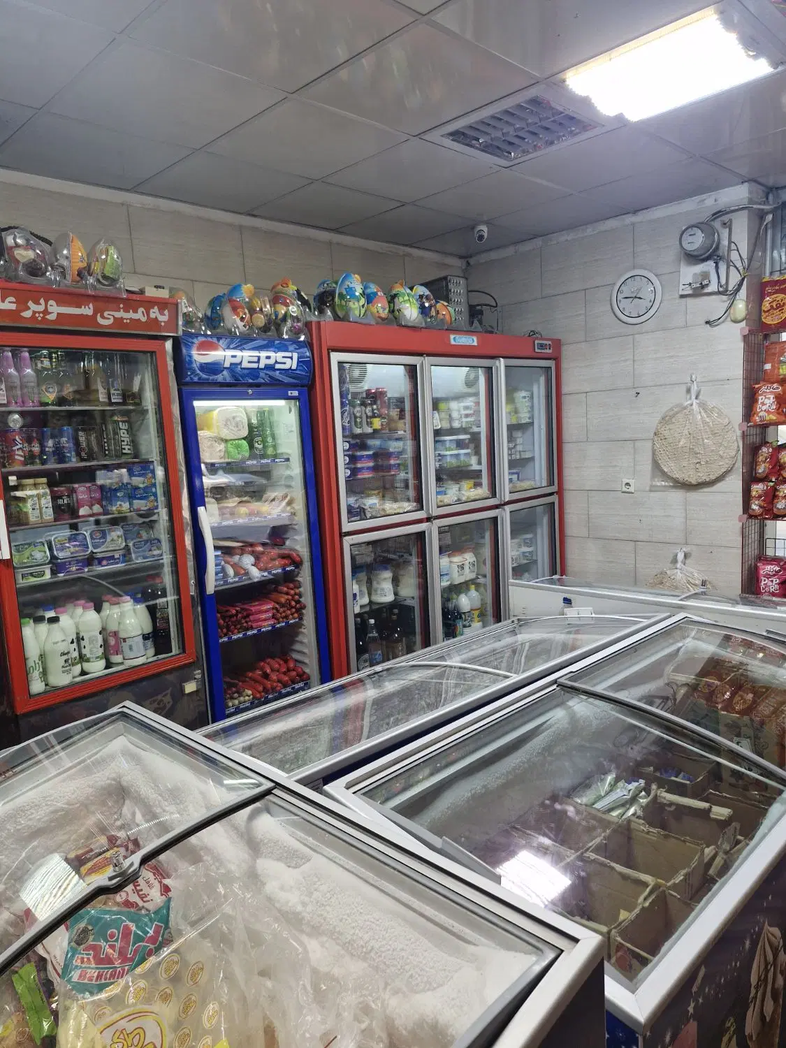 اجاره مغازه ۱۲۰ متری با انباری