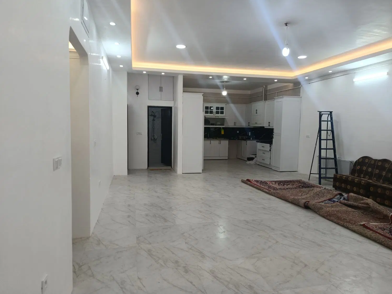 منزل مقیمی