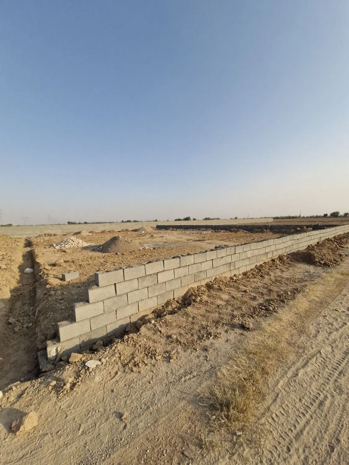 یک قطعه زمین باغچه