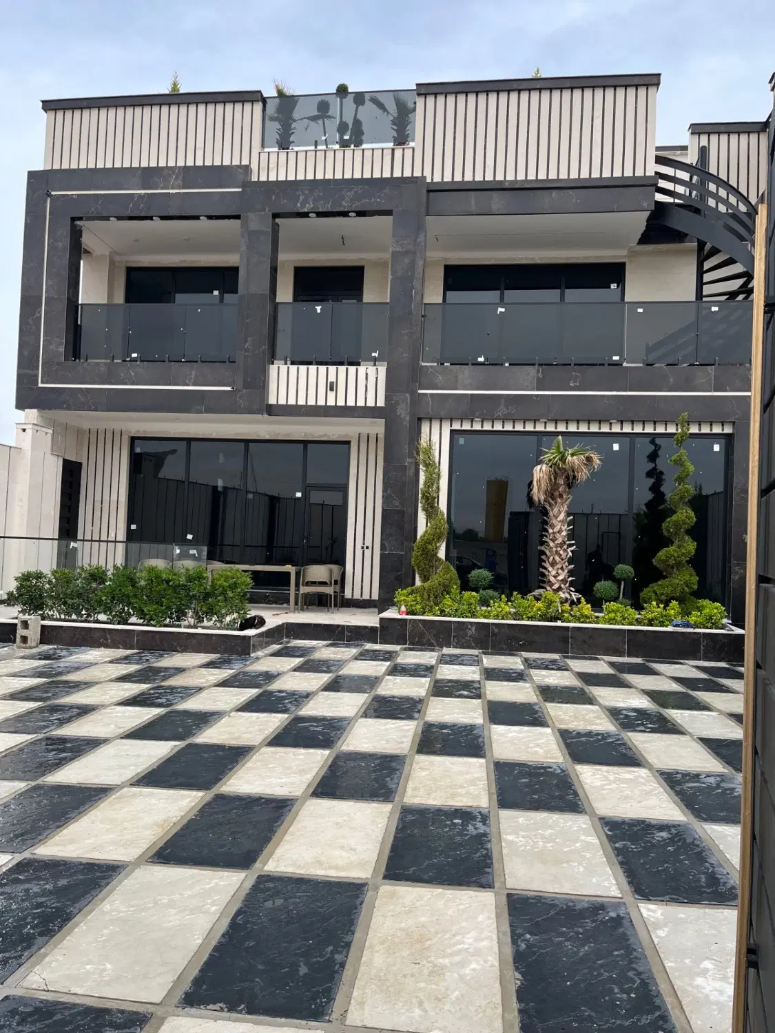 ویلا تریبلکس