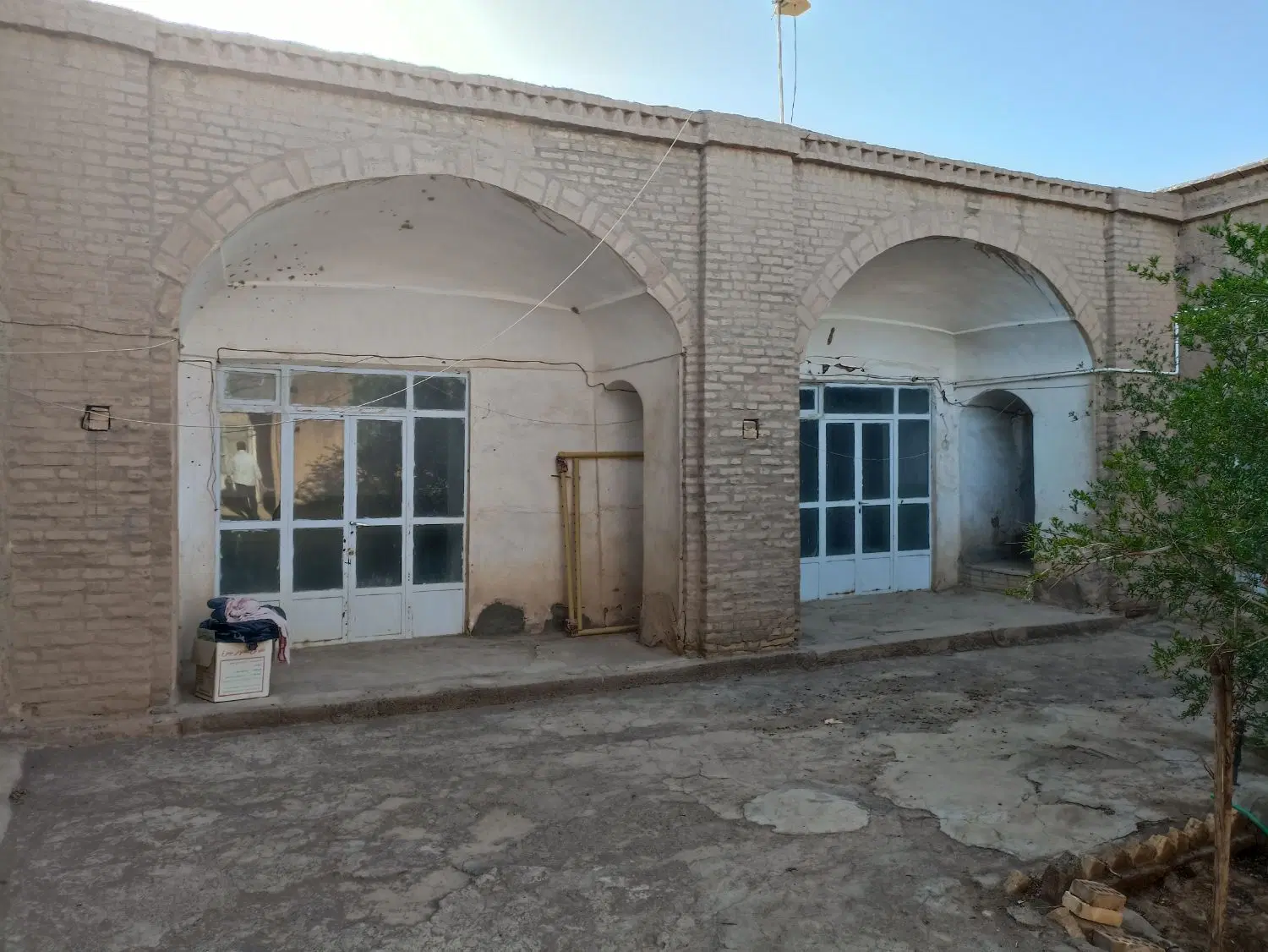 خانه کلنگی قدیمی