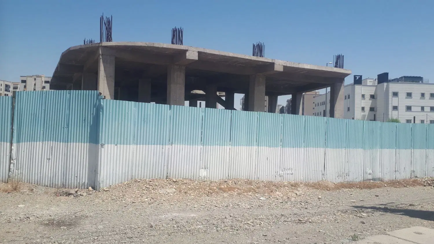 فروش تراکم مسکونی در زمین   و برج درحال ساخت
