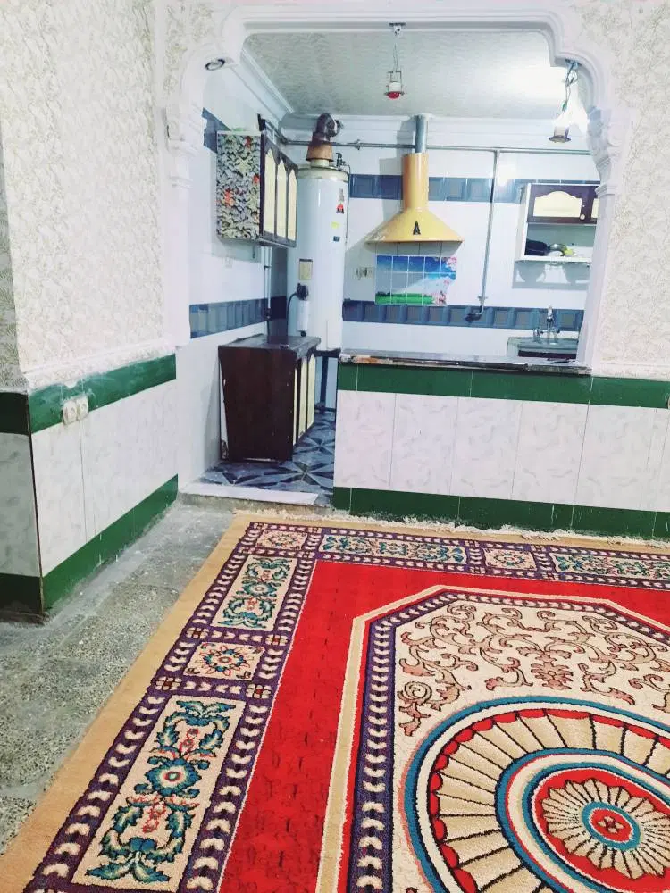 سوئیت روزانه میدان عدل (میدان انقلاب)