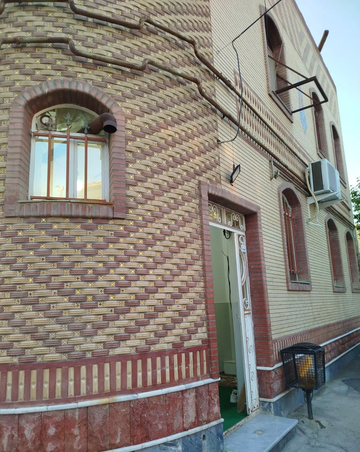 خانه مسکونی ریحان اباد