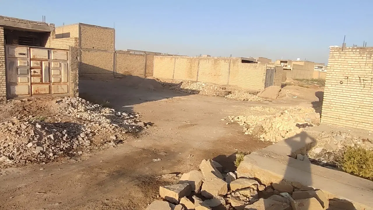زمین صد متری زرگان خ معلم