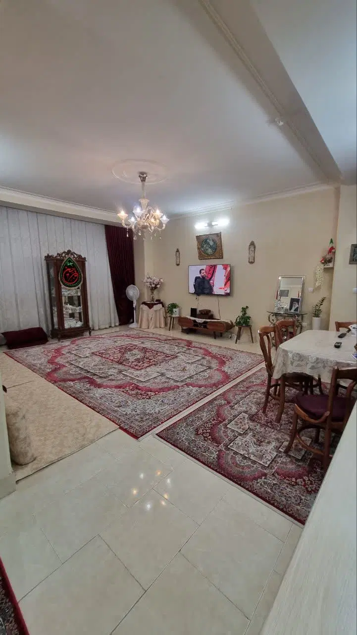 ۹۲متر با پارکینگ تمیز ‌و مرتب