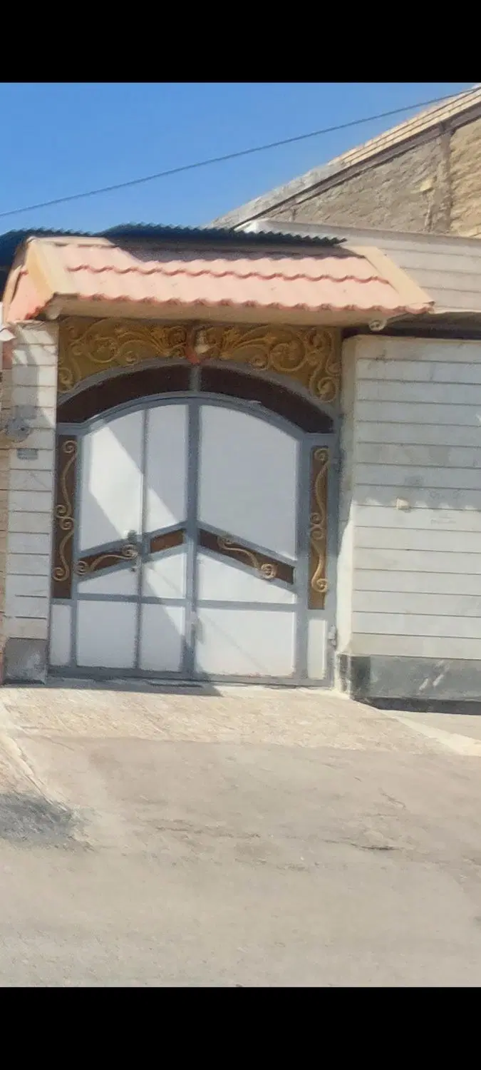 دو طبقه تمیز طیب اوایل کوچه
