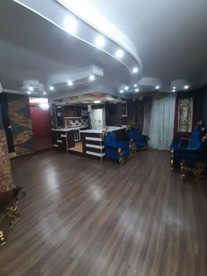واحد ۲خوابه ۱۲۰متری دوطرف نور مرکز شهر میدان شعبه