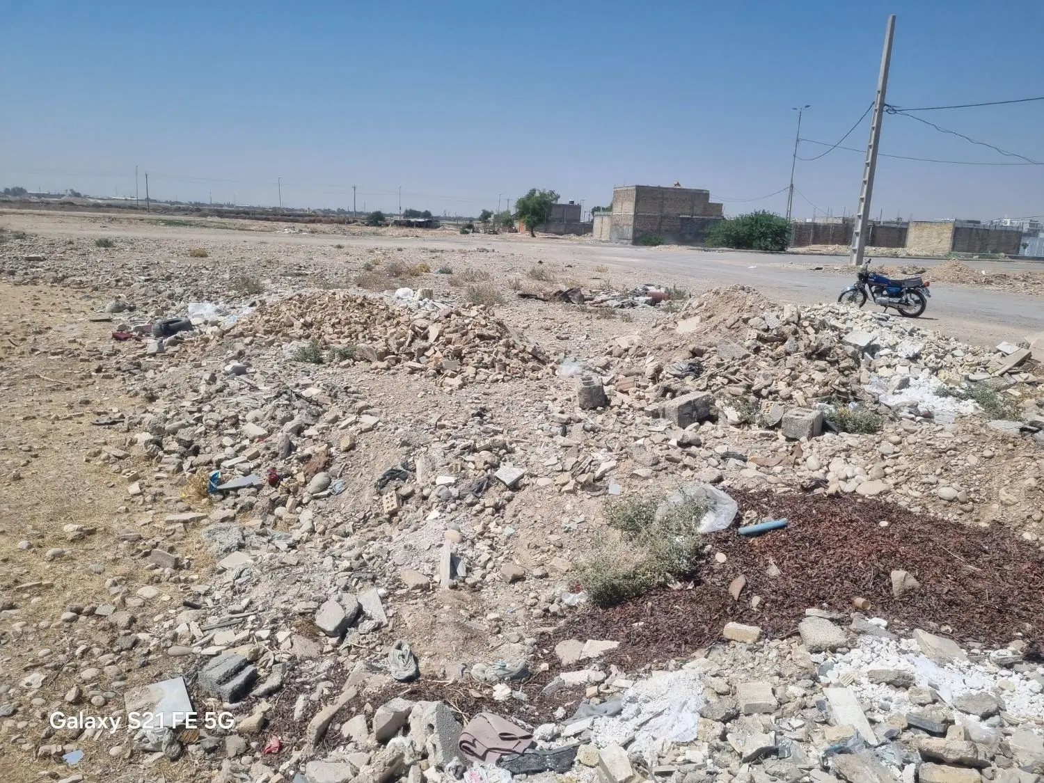 زمین تجاری سمت چپ