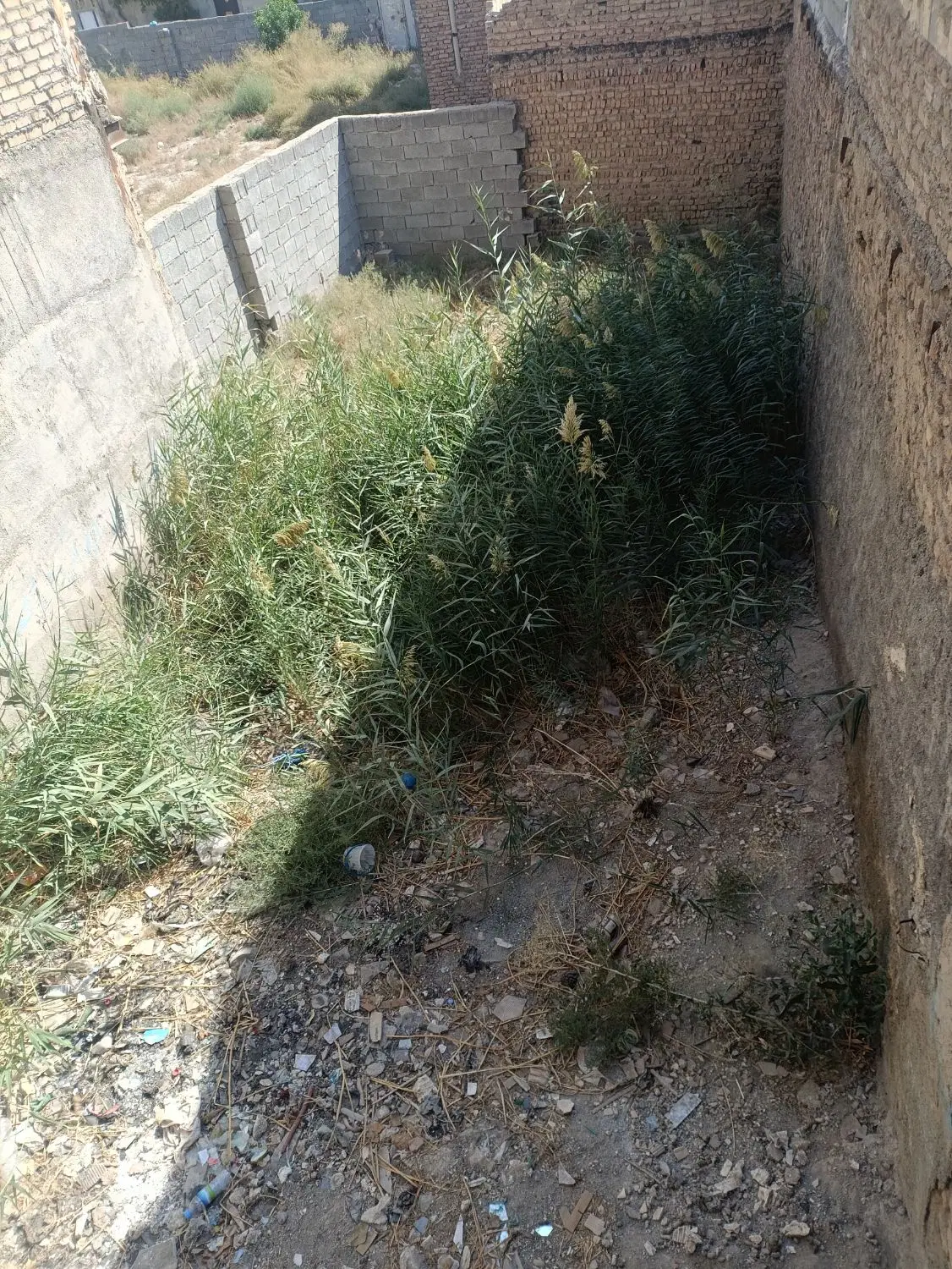 زمین 102 متری چهار دیواری