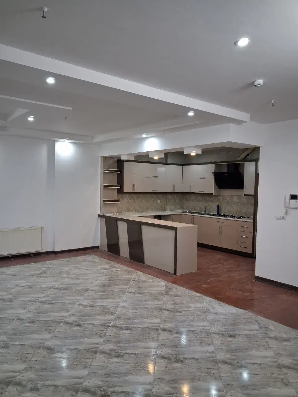 اپارتمان ۱۲۰ فول امکانات