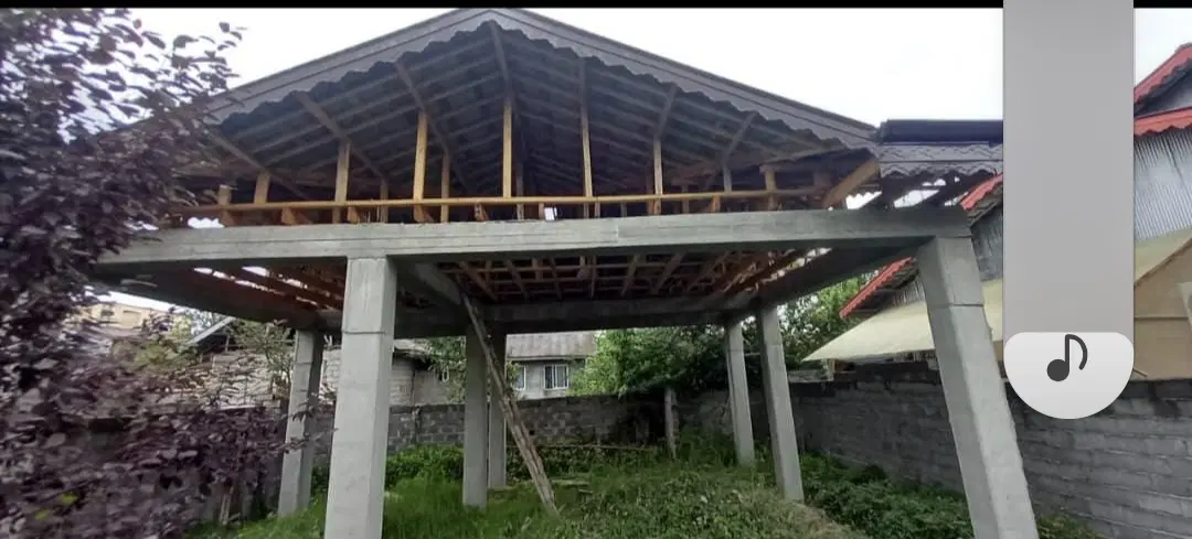 ۲۰۰ متر زمین با ینای نیمه کاره درتوستان لاهیجان