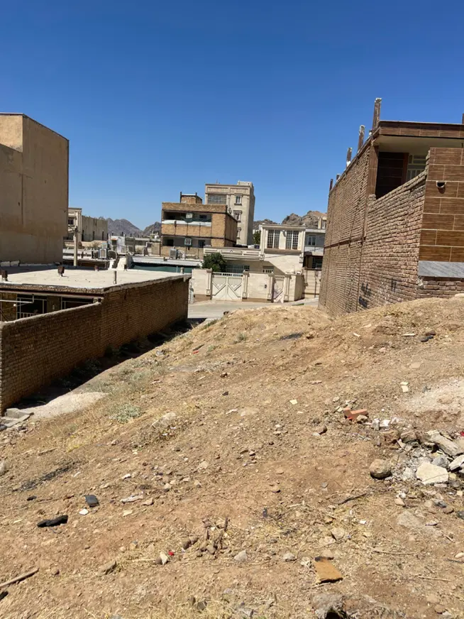 زمین آبشار 19