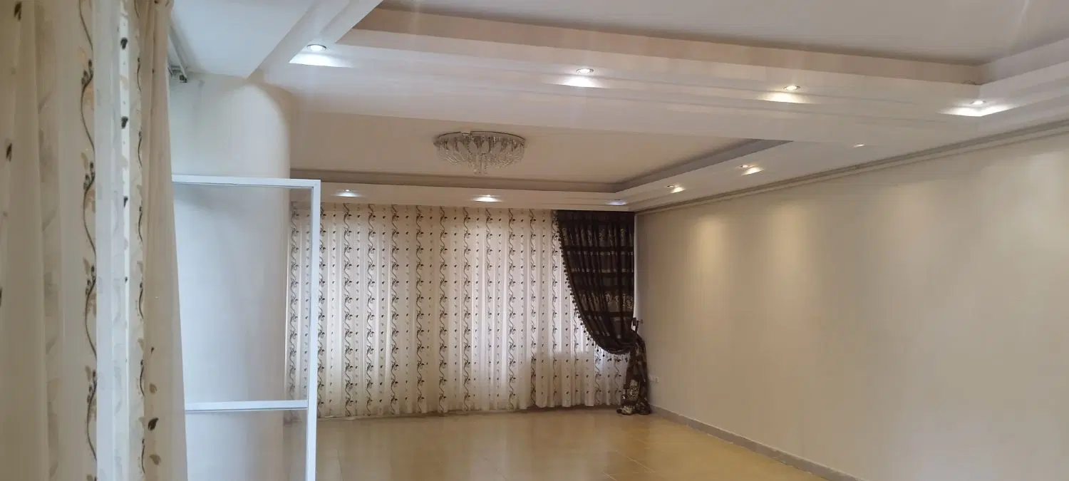 آپارتمان سه خوابه بر خیابان زعفرانیه145متری