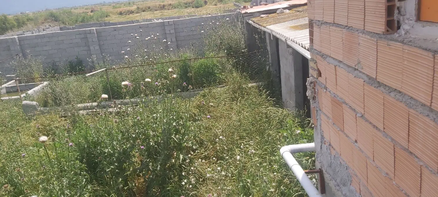 دامداری چهاردیواری ۷۵۰ متر واقع در روستای قره سو