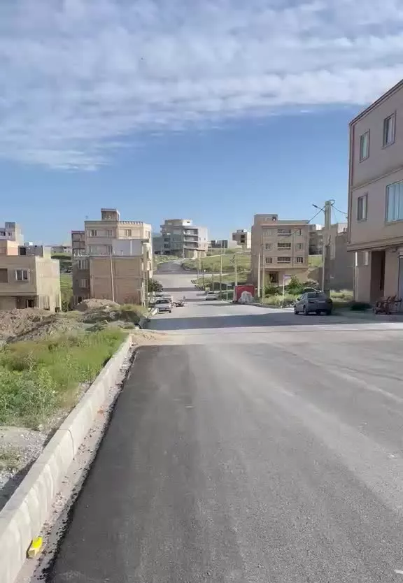 زمین بر ۱۴ متر کوچه آسفالت
