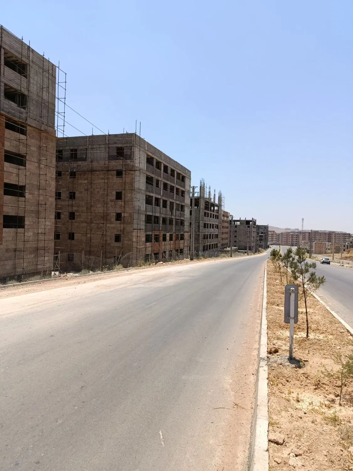 فروش زمین آپارتمانی ۷۷۰ متر فاز ۲ صدرا