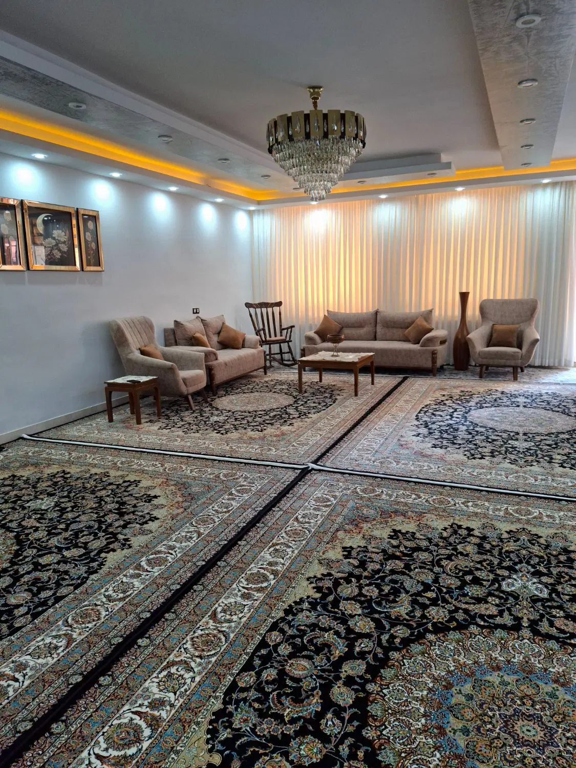 ۲۲۰ متر ویلایی شیک بالای میدان فدک