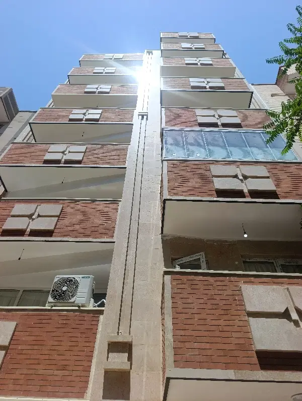 آپارتمان در راه آهن
