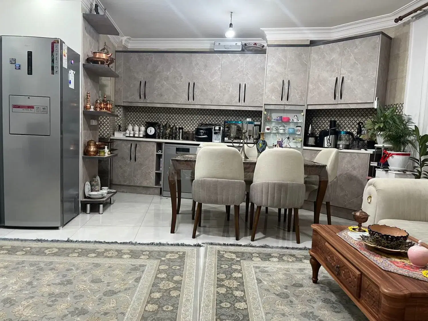 آپارتمان ۹۵متری در خیابان شهید صالحی