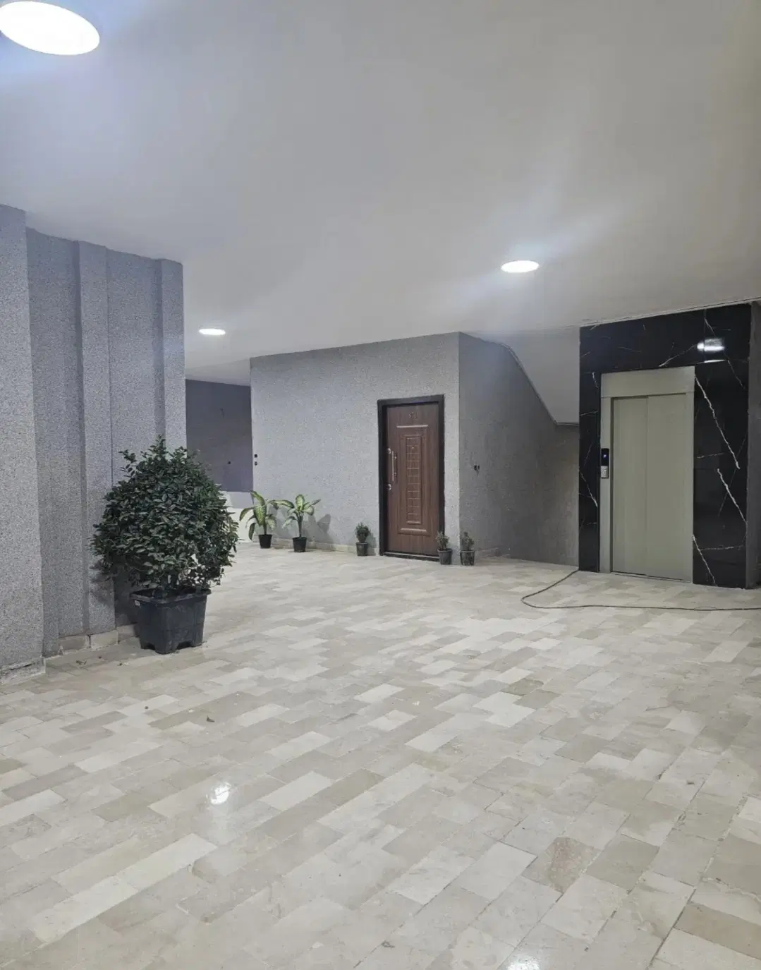 دو باب مغازه در پاساژ آهن شادآباد