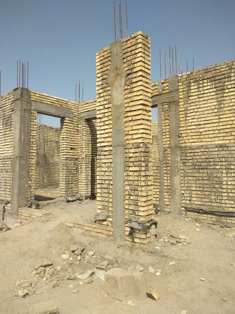 خانه نیمه کاره