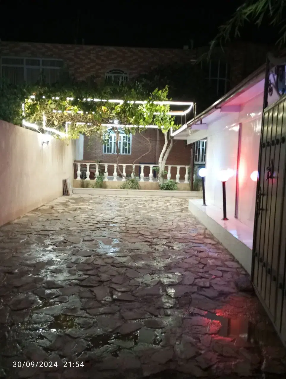 اجاره روزانه ویلا استخردار سرپوشیده