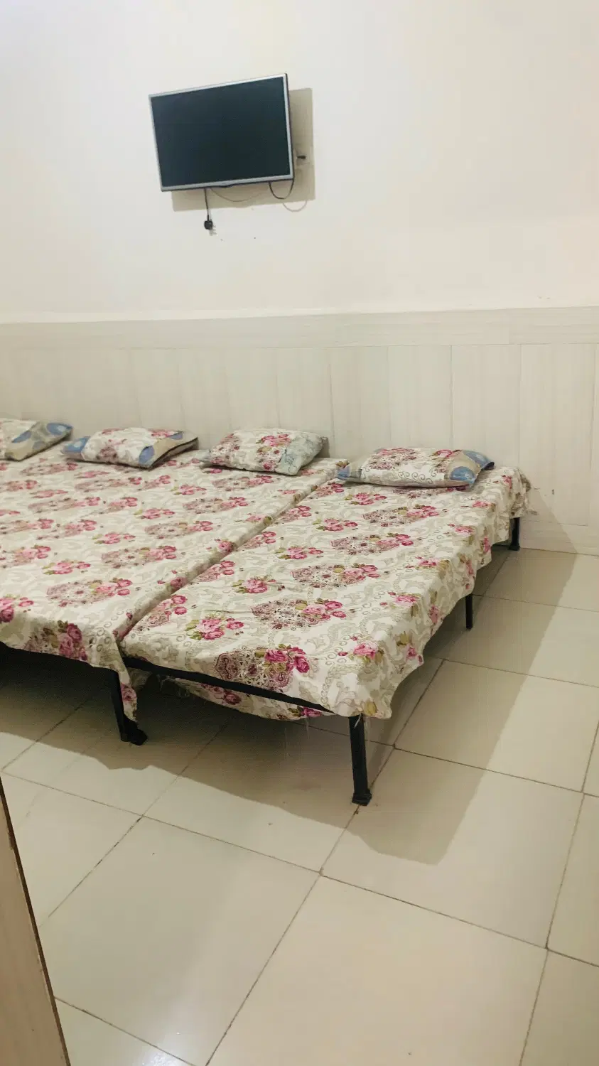سوئیت،اتاق اجاره ای همراه با پارکینگ