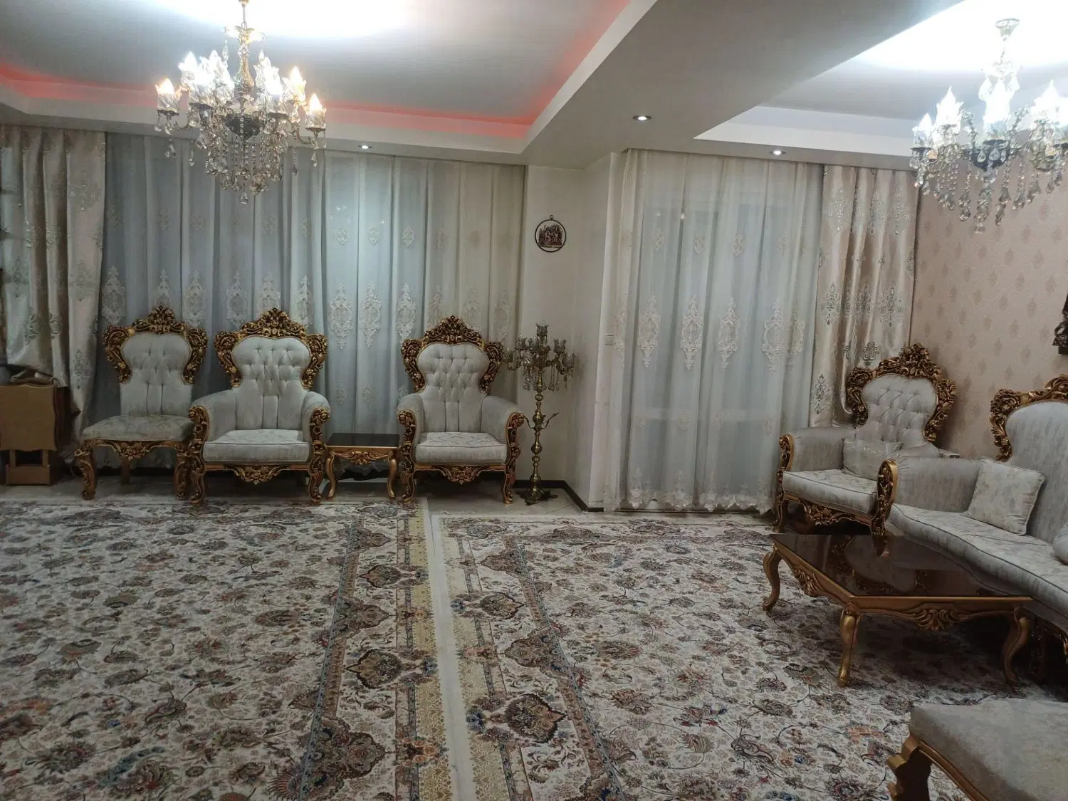 ۸۰متر دو خوابه ط چهارم.خ استخرخ رجایی سازمان گوشت
